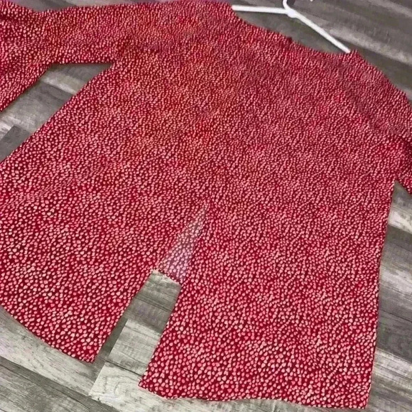 💜 Large Lightweight Flowing Blouse - Picture 5 of 6